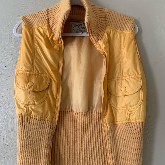 Mustard Colored Vest - Picture 2 of 5